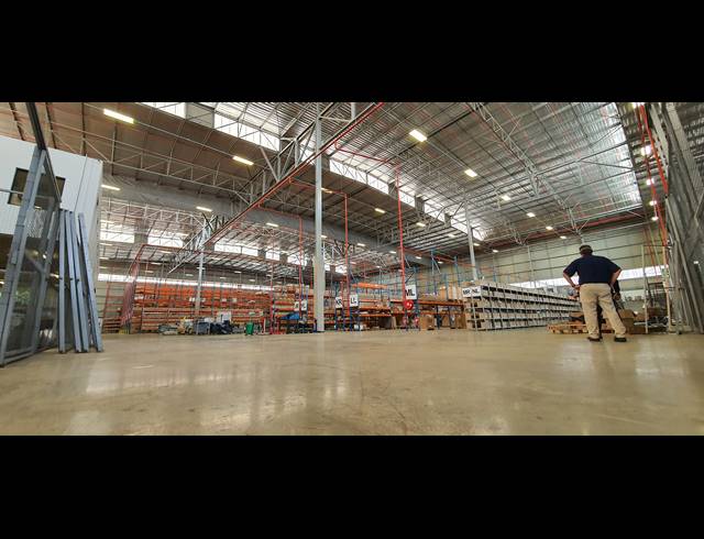 8,291M² WAREHOUSE TO LET IN WATERFALL